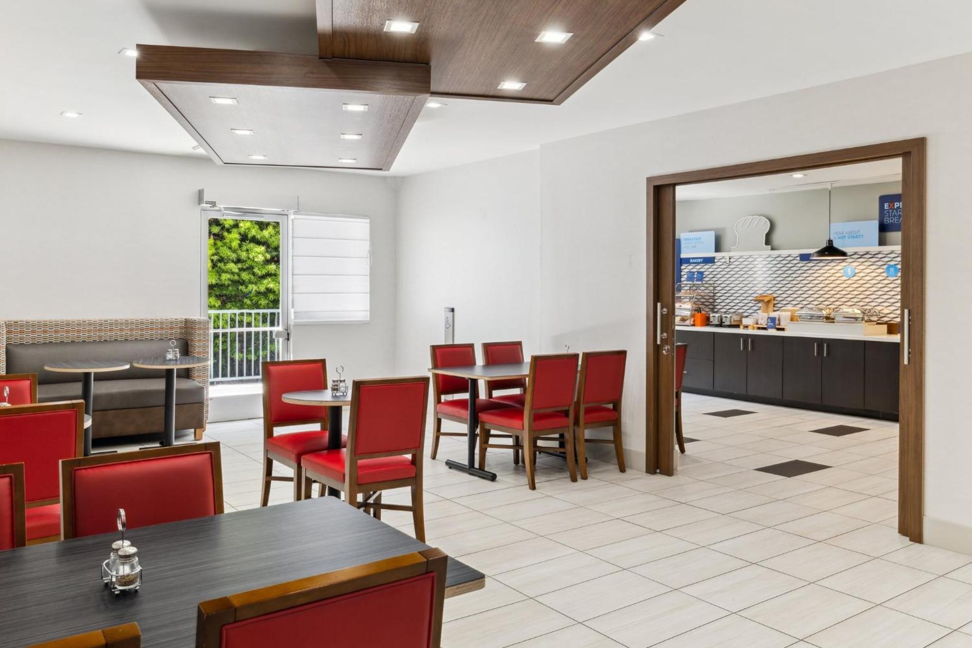 Holiday Inn Express & Suites Mountain View, An Ihg Hotel Extérieur photo